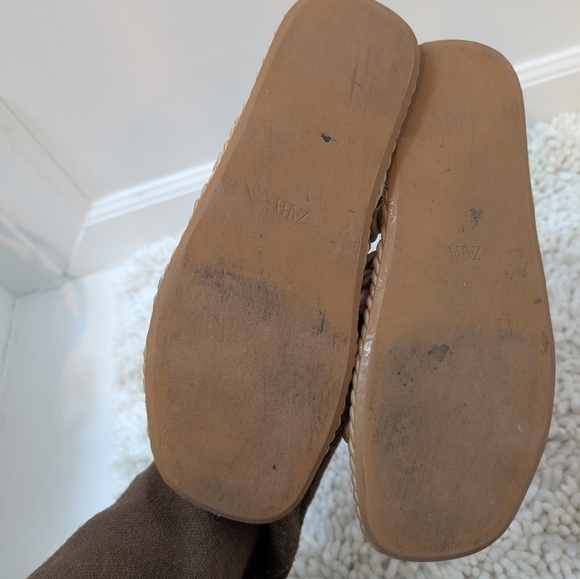 Zara Low Heel Knotted Taupe Sandals - Picture 4 of 4